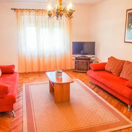 Kate Apartment